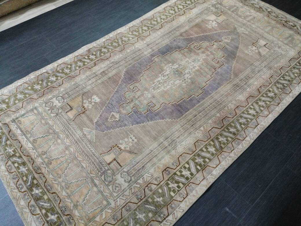 Rust Turkish Runner Rug 5' x 9' 2" Hand-Knotted close-up