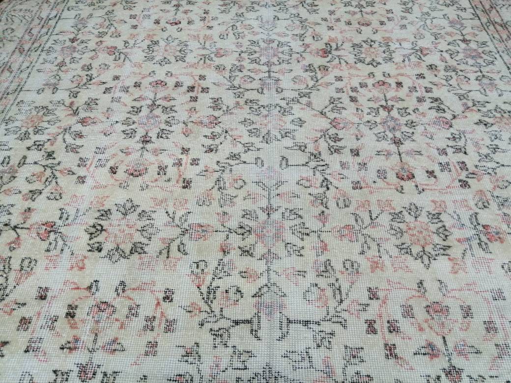 Beige Turkish Oushak Rug 6' 3" x 9' 9" Hand-Knotted close-up