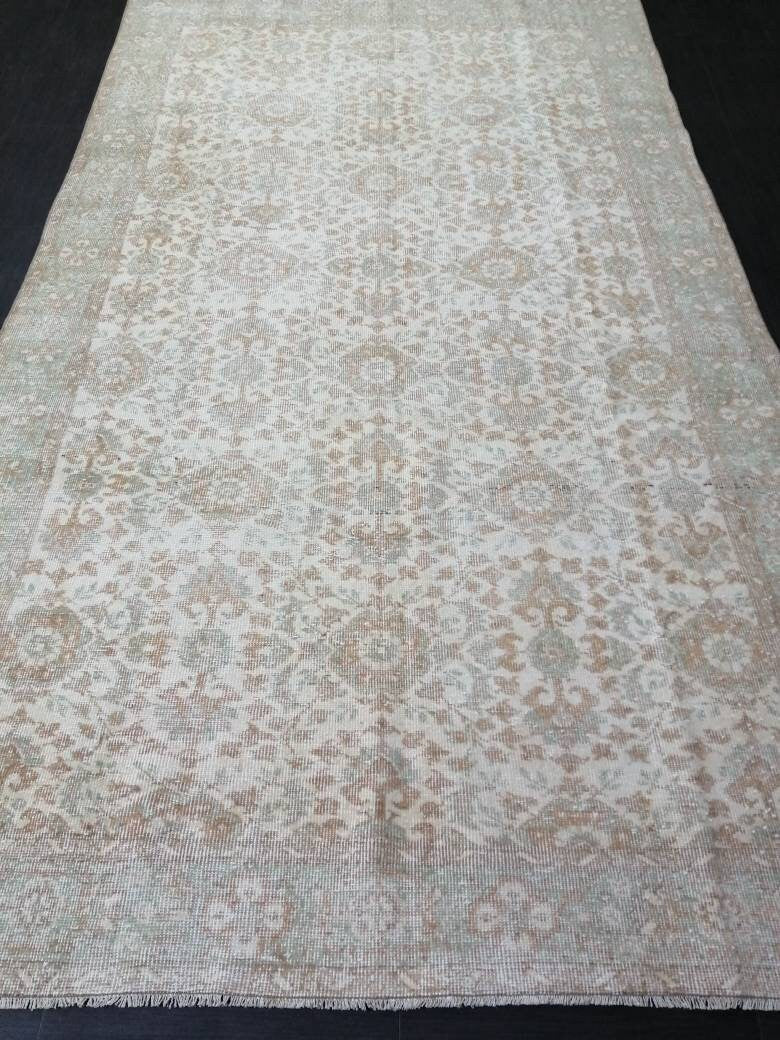 Beige Turkish Oushak Rug 5' 11" x 10' 3" Hand-Knotted pattern