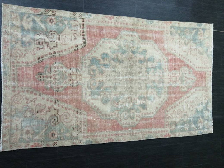 Turkish Oushak Rug 3' 10" x 6' 8" Hand-Knotted detail