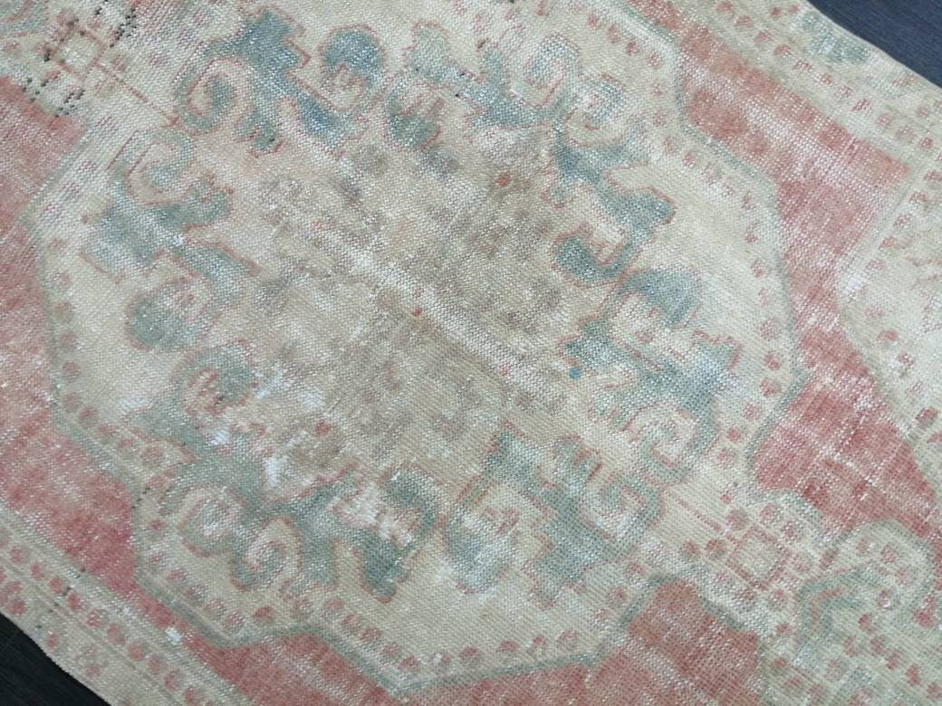 Turkish Oushak Rug 3' 10" x 6' 8" Hand-Knotted close-up