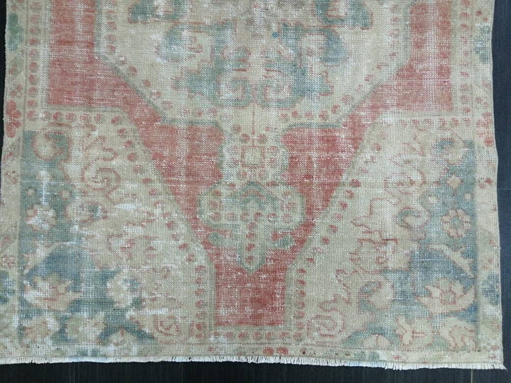 Turkish Oushak Rug 3' 10" x 6' 8" Hand-Knotted pattern