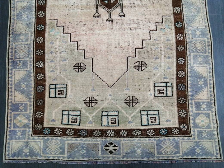 Beige Turkish Runner Rug 4' 2" x 11' 2" Hand-Knotted texture