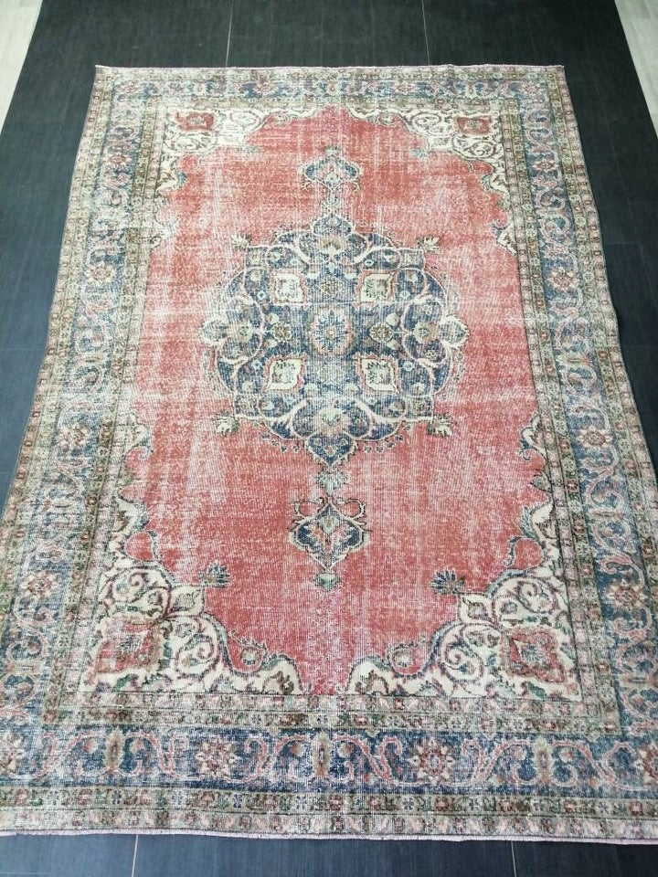 Pink Turkish Oushak Rug 7' 1" x 10' 4" Hand-Knotted field