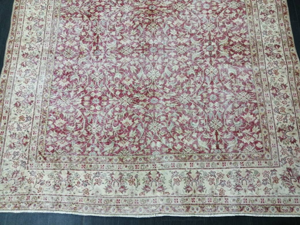 Beige Turkish Oushak Rug 6' 7" x 10' 4" Hand-Knotted border
