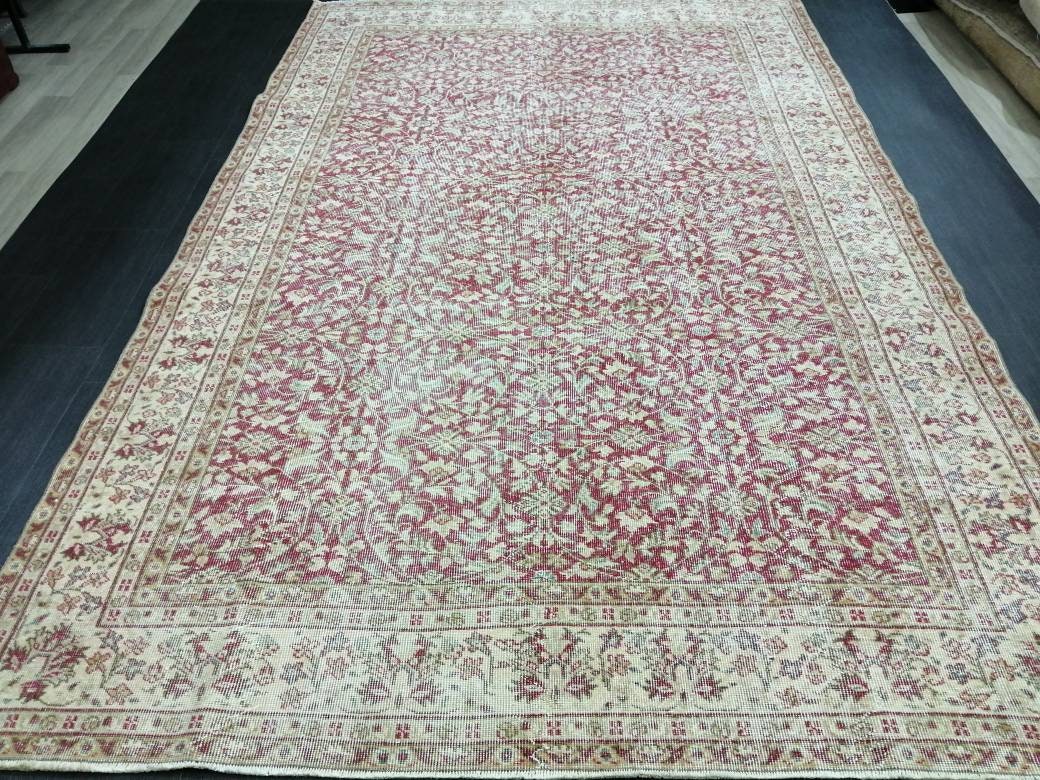 Beige Turkish Oushak Rug 6' 7" x 10' 4" Hand-Knotted texture