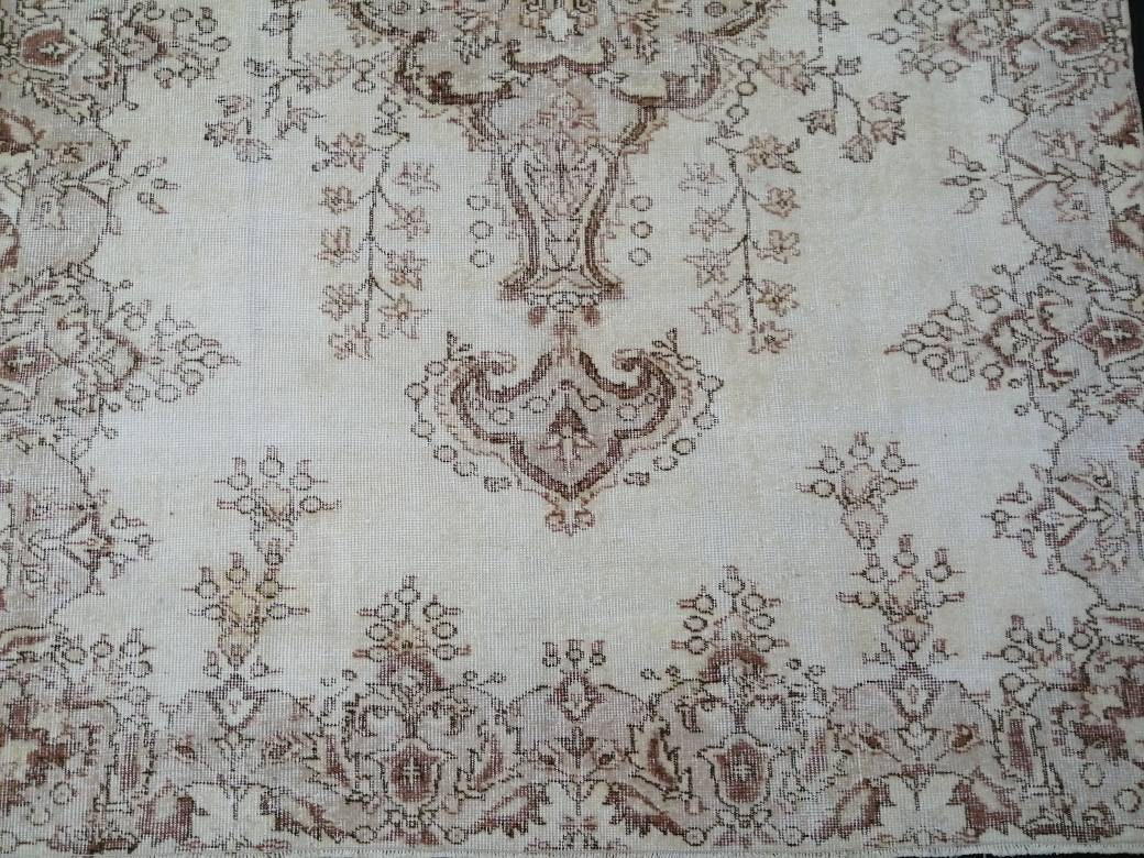 Beige Turkish Oushak Rug 5' 4" x 8' 11" Hand-Knotted view 9