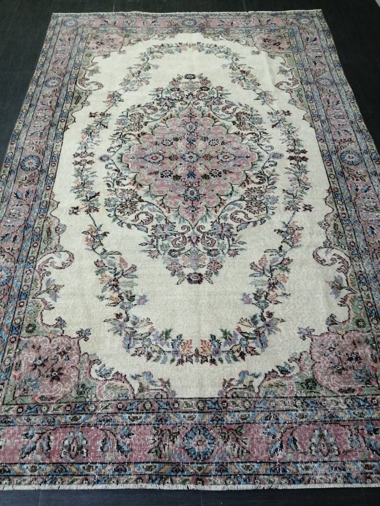 Pink Turkish Oushak Rug 6' 3" x 8' 9" Hand-Knotted border