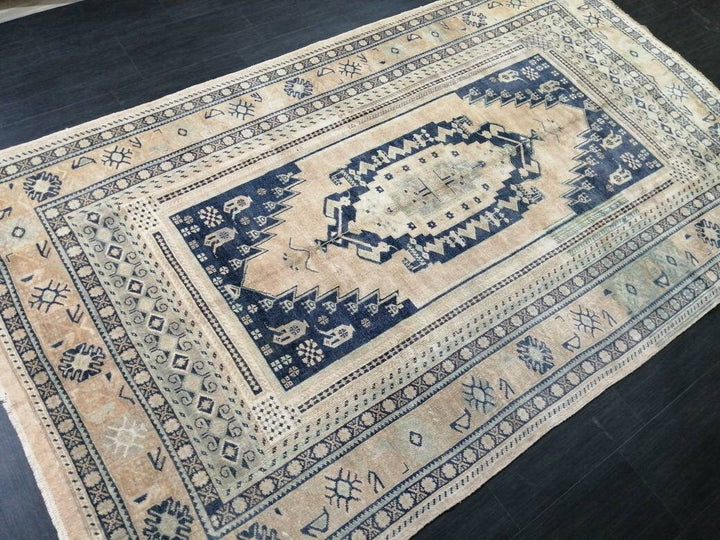 Navy Turkish Oushak Rug 5'6" x 9'4" Hand-Knotted detail