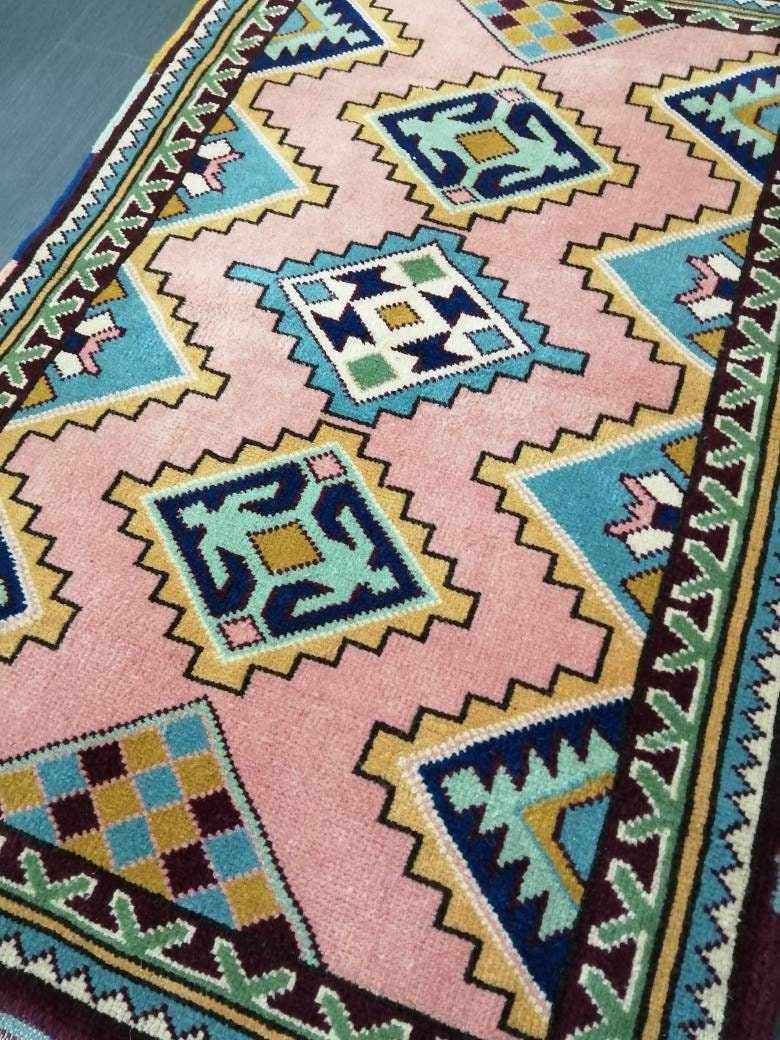 Pink Turkish Oushak Rug 2' 11" x 4' 7" Hand-Knotted pattern