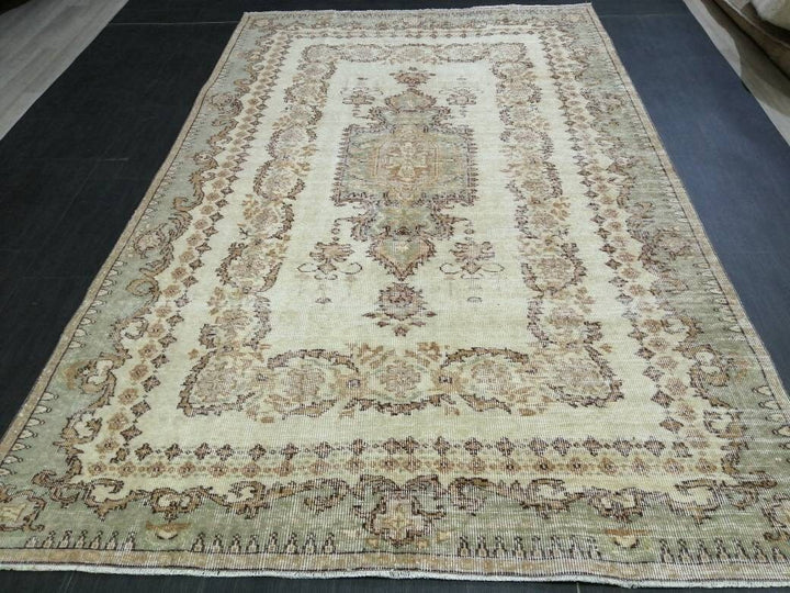 Vintage Vintage Turkish Rug 5' 10" x 9' 2" - No. WR47144