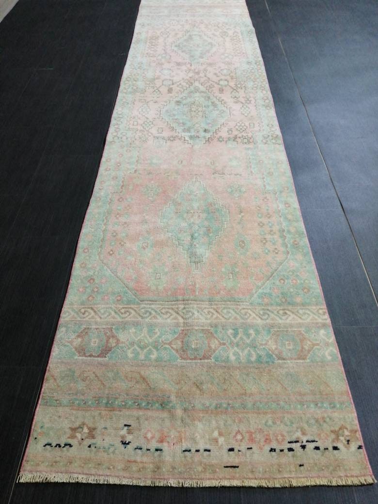 Beige Turkish Runner Rug 2' 7" x 11' Hand-Knotted texture