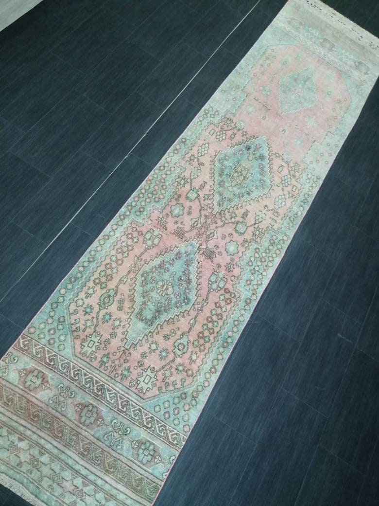 Beige Turkish Runner Rug 2' 7" x 11' Hand-Knotted pattern