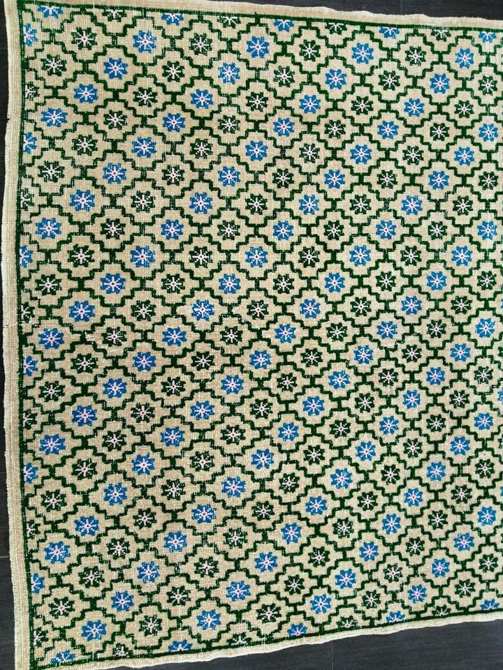 Turkish Oushak Rug 5' 5" x 9' 8" Hand-Knotted view 9