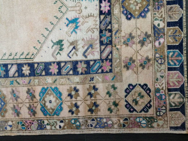 Rust Turkish Runner Rug 3' 9" x 6' Hand-Knotted border