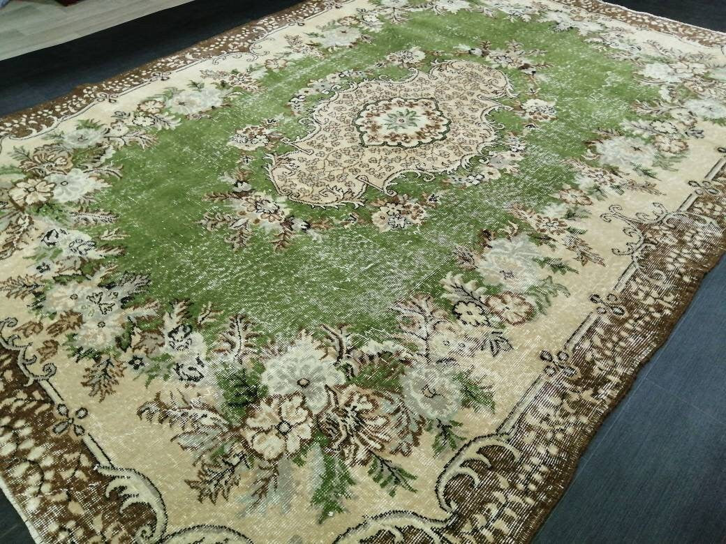 Green Turkish Runner Rug 7' x 10' Hand-Knotted | No. WR54333