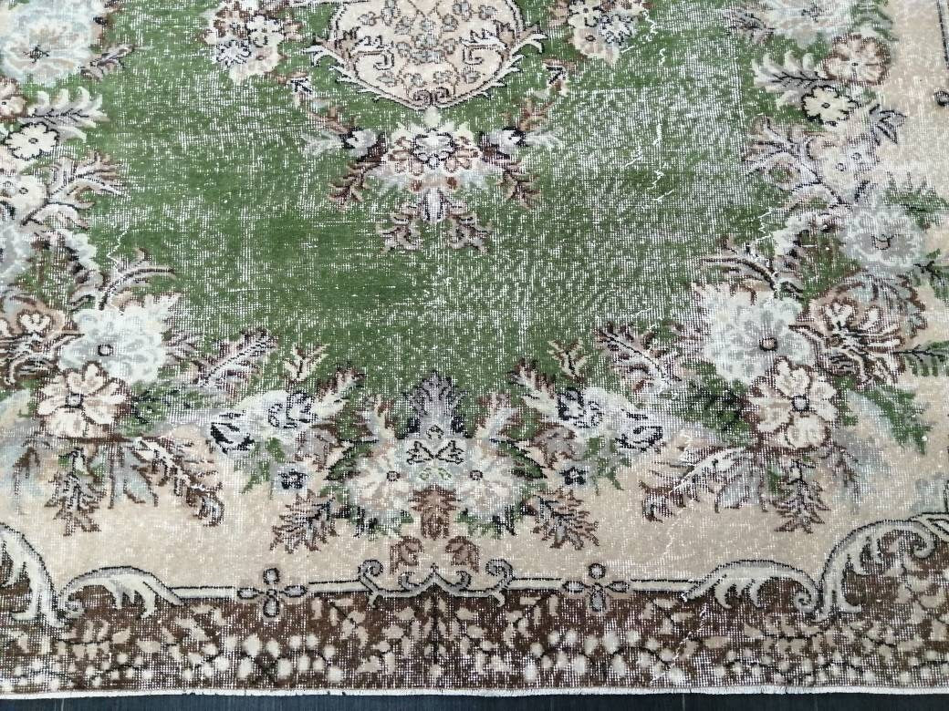 Green Turkish Runner Rug 7' x 10' Hand-Knotted | No. WR54333