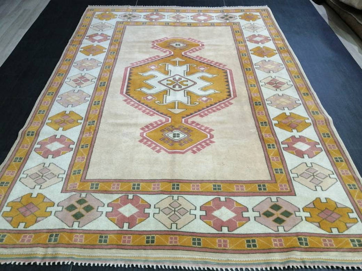Beige Turkish Runner Rug 6' 6" x 8' 10" Hand-Knotted detail