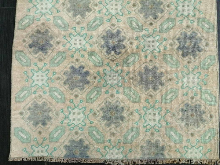 Turkish Runner Rug 2' 7" x 6' 3" Hand-Knotted pattern