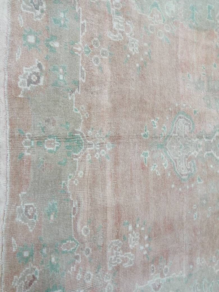 Beige Turkish Runner Rug 4' 11" x 8' 7" Hand-Knotted pattern
