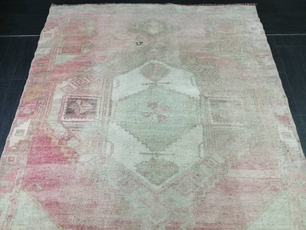 Pink Turkish Runner Rug 4' 9" x 11' 5" Hand-Knotted border