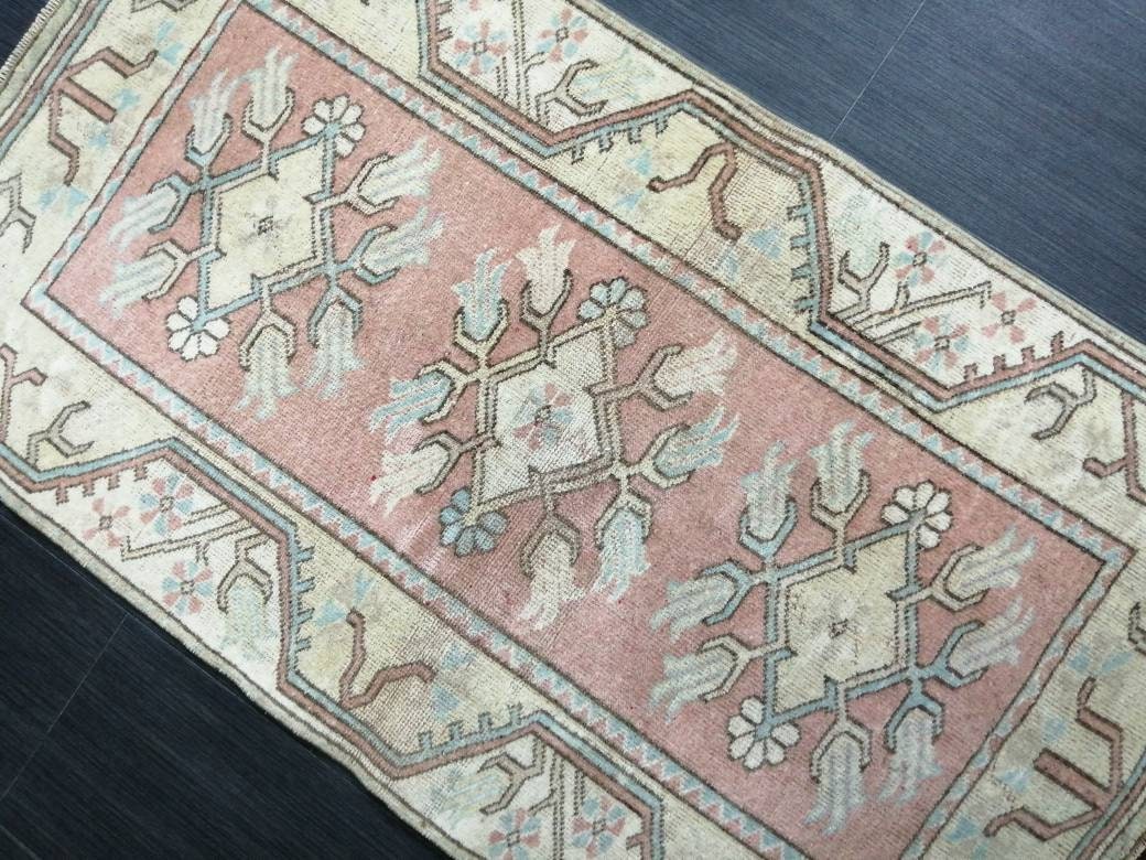 Pink Turkish Oushak Rug 2' 5" x 4' 4" Hand-Knotted field