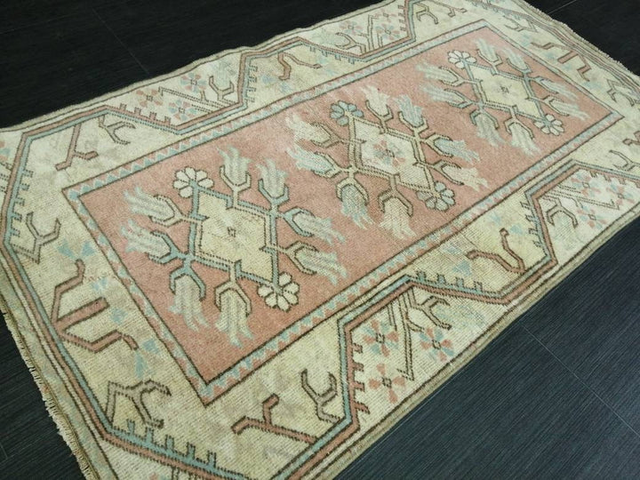 Pink Turkish Oushak Rug 2' 5" x 4' 4" Hand-Knotted view