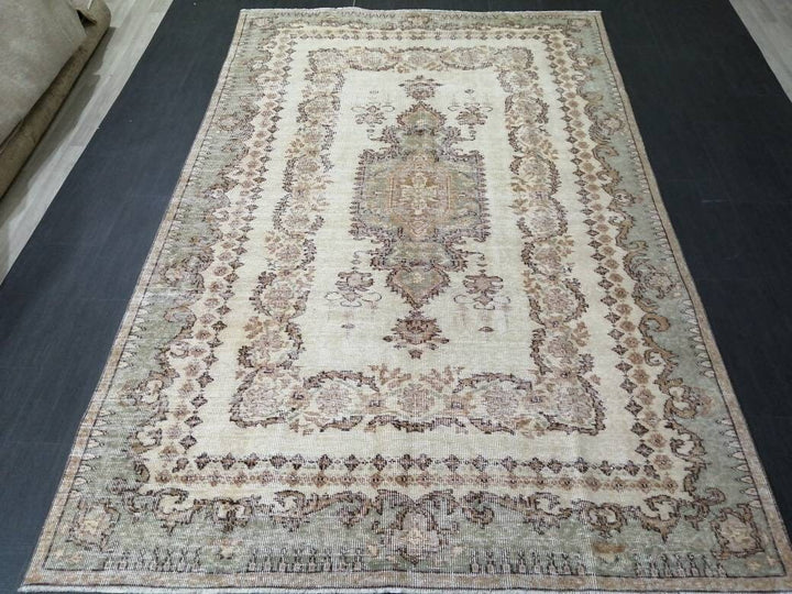 Vintage Vintage Turkish Rug 5' 10" x 9' 2" - No. WR47144