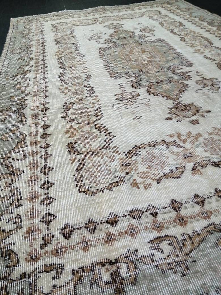 Vintage Vintage Turkish Rug 5' 10" x 9' 2" - No. WR47144