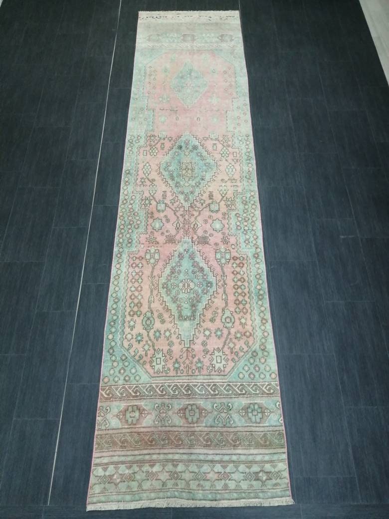 Beige Turkish Runner Rug 2' 7" x 11' Hand-Knotted detail