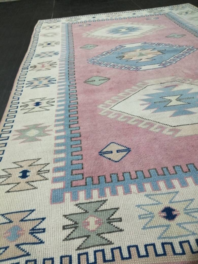 Turkish Runner Rug 5' 2" x 7' 8" Hand-Knotted detail