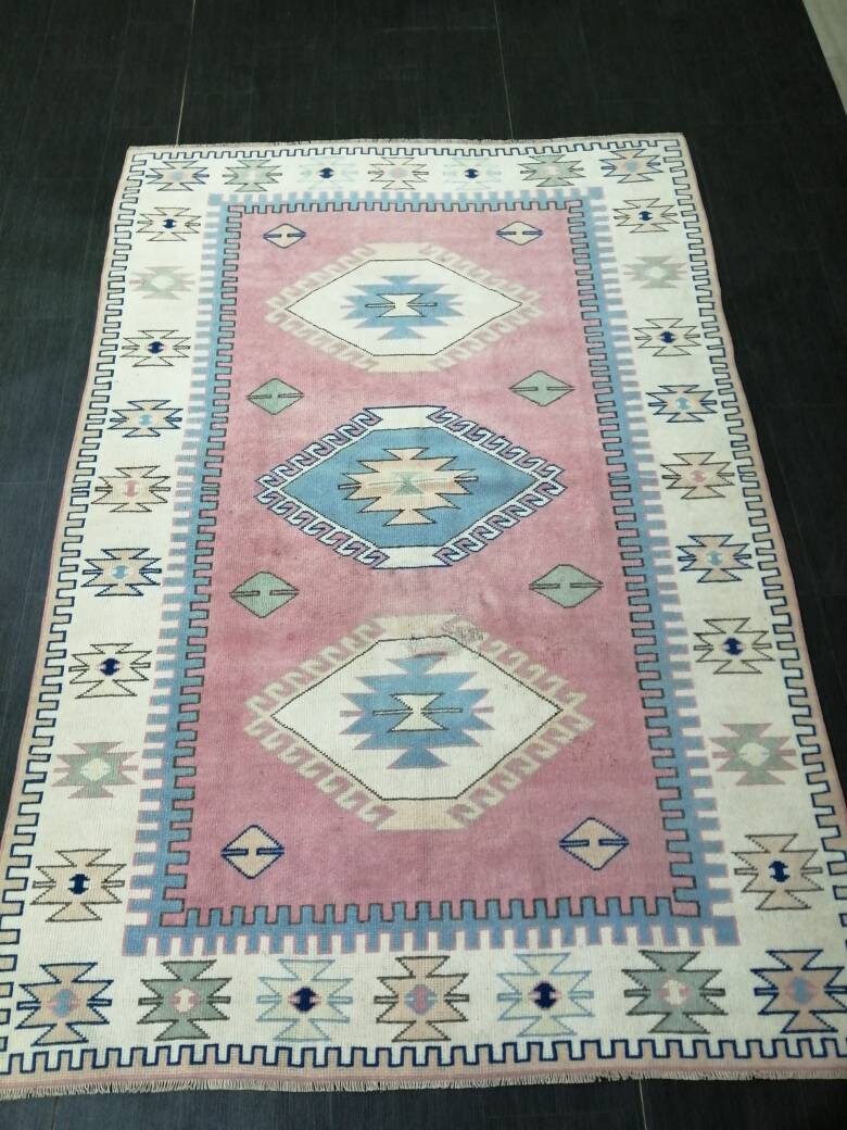 Turkish Runner Rug 5' 2" x 7' 8" Hand-Knotted close-up
