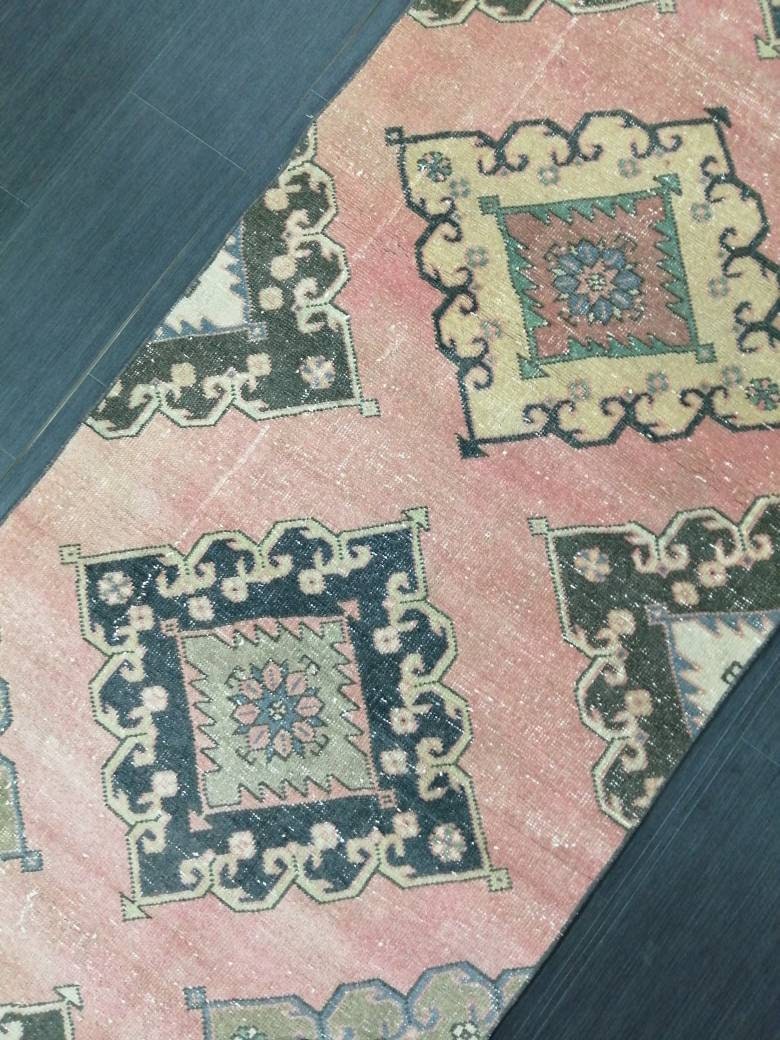 Beige Turkish Runner Rug 2' 11" x 13' 2" Hand-Knotted border