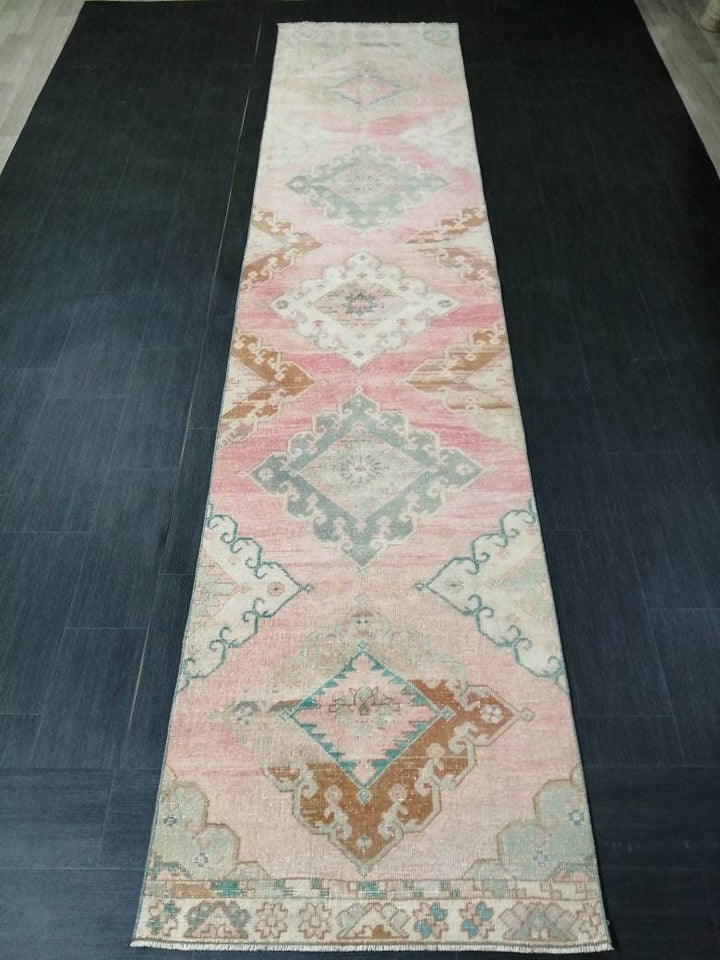 Beige Turkish Runner Rug 2' 11" x 13' 3" Hand-Knotted detail