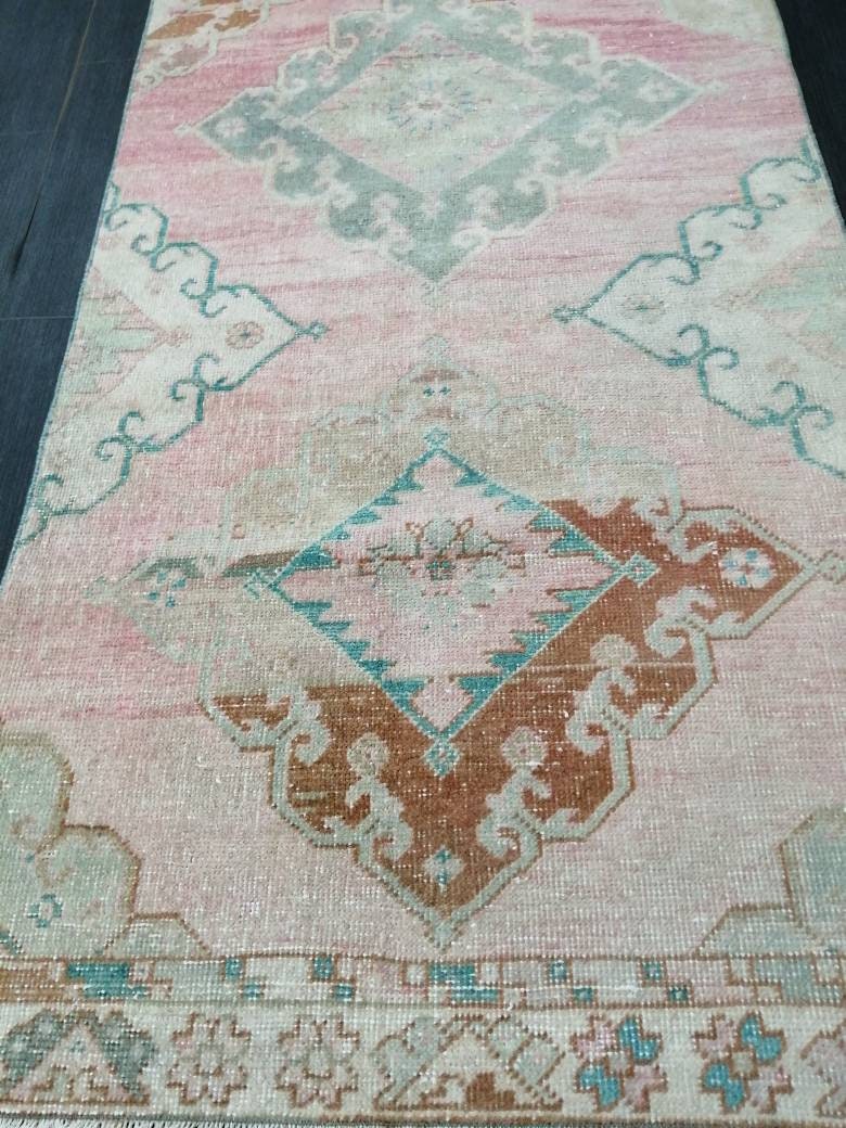 Beige Turkish Runner Rug 2' 11" x 13' 3" Hand-Knotted texture