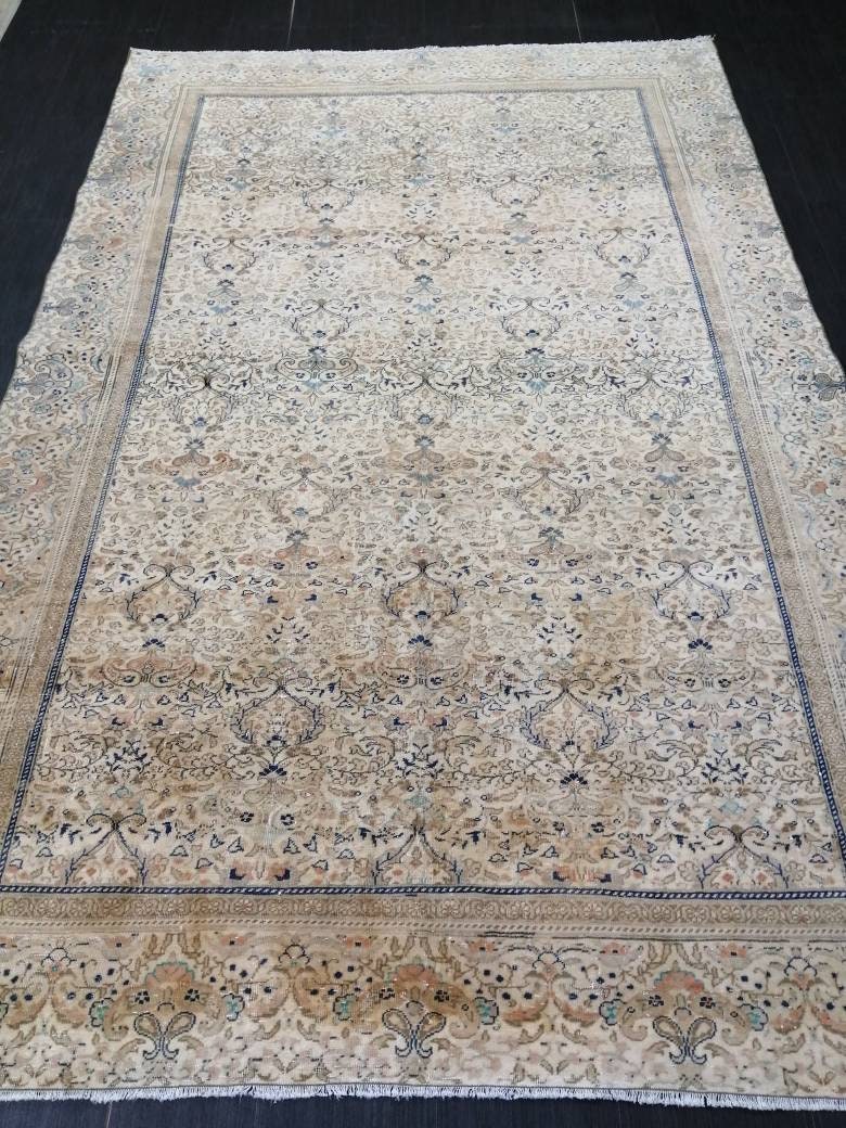 Beige Turkish Runner Rug 6' 2" x 9' 7" Hand-Knotted field