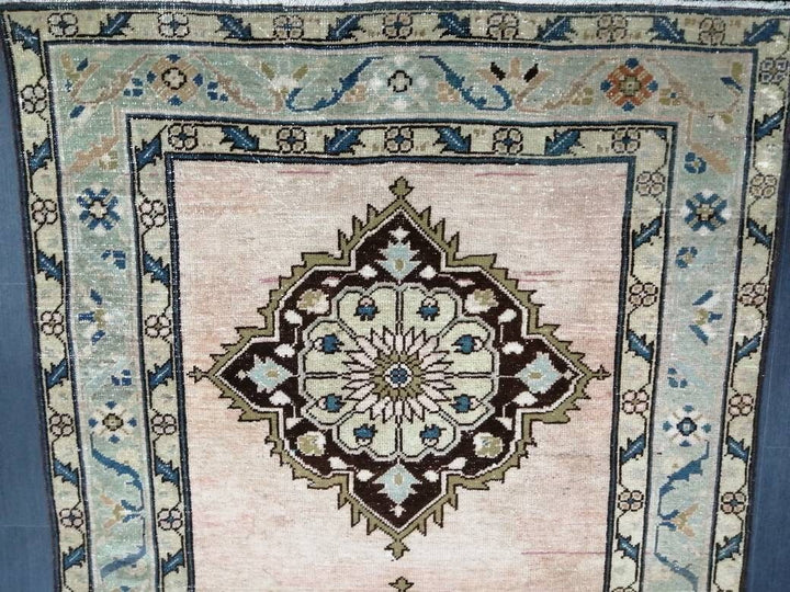 Beige Turkish Runner Rug 4' 7" x 9' 6" Hand-Knotted close-up