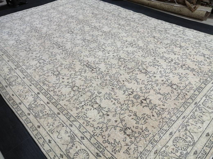 Beige Turkish Oushak Rug 8' 4" x 12' 4" Hand-Knotted