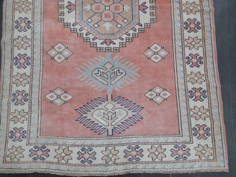 Pink Turkish Runner Rug 5' 3" x 8' Hand-Knotted texture