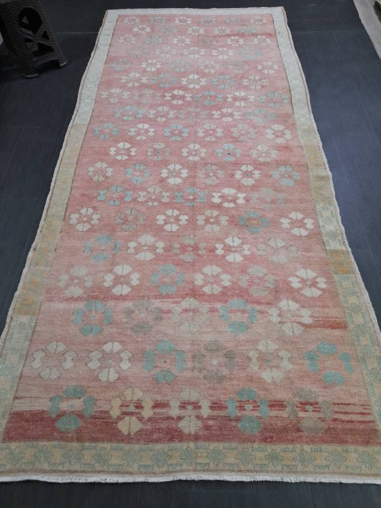 Beige Turkish Runner Rug 5' 1" x 11' 8" Hand-Knotted close-up
