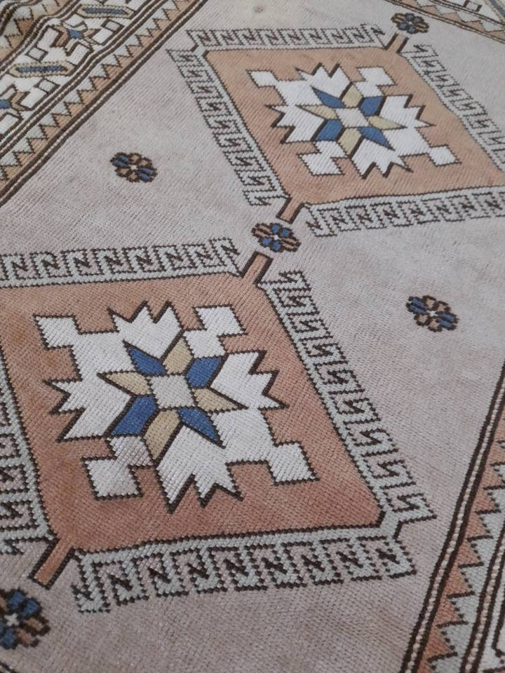 Pink Turkish Runner Rug 3' 10" x 5' 1" Hand-Knotted pattern