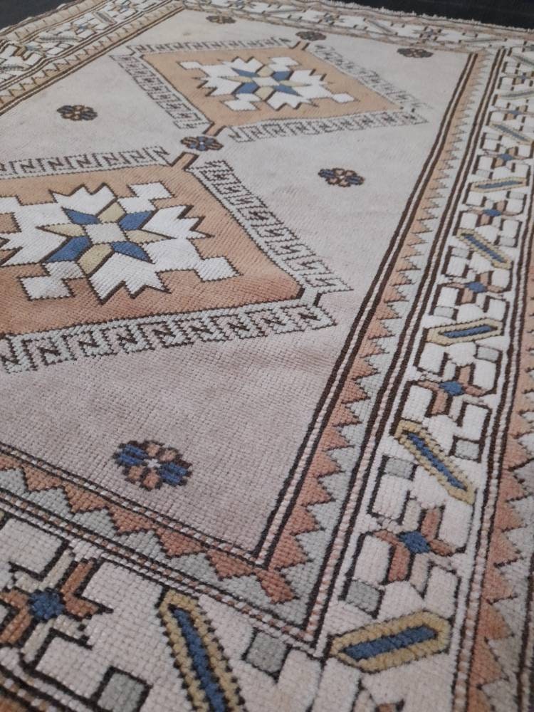 Pink Turkish Runner Rug 3' 10" x 5' 1" Hand-Knotted detail