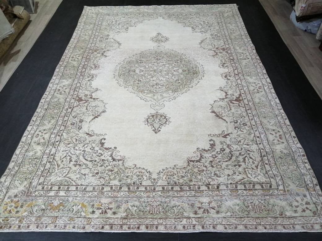 Tan Turkish Oushak Rug 6' 11" x 10' 4" Hand-Knotted detail