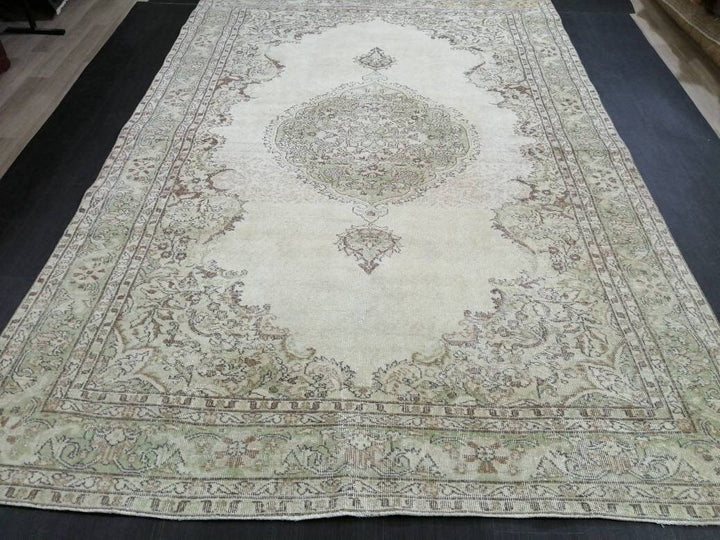 Tan Turkish Oushak Rug 6' 11" x 10' 4" Hand-Knotted view 9