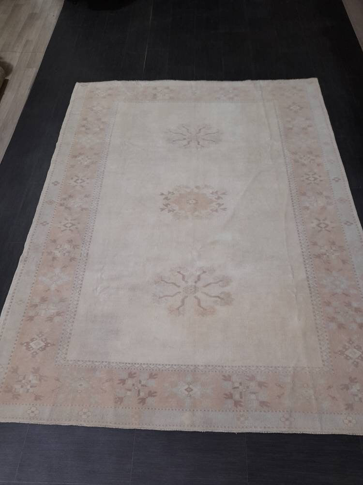 Beige Turkish Runner Rug 6' 10" x 8' 9" Hand-Knotted texture