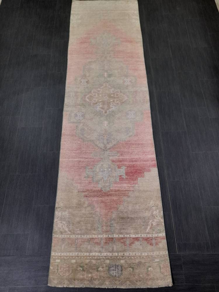 Beige Turkish Runner Rug 2' 11" x 11' Hand-Knotted border