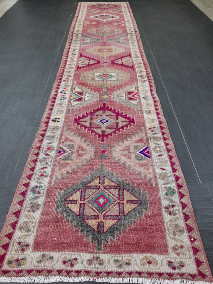 Beige Turkish Runner Rug 2' 9" x 13' Hand-Knotted detail