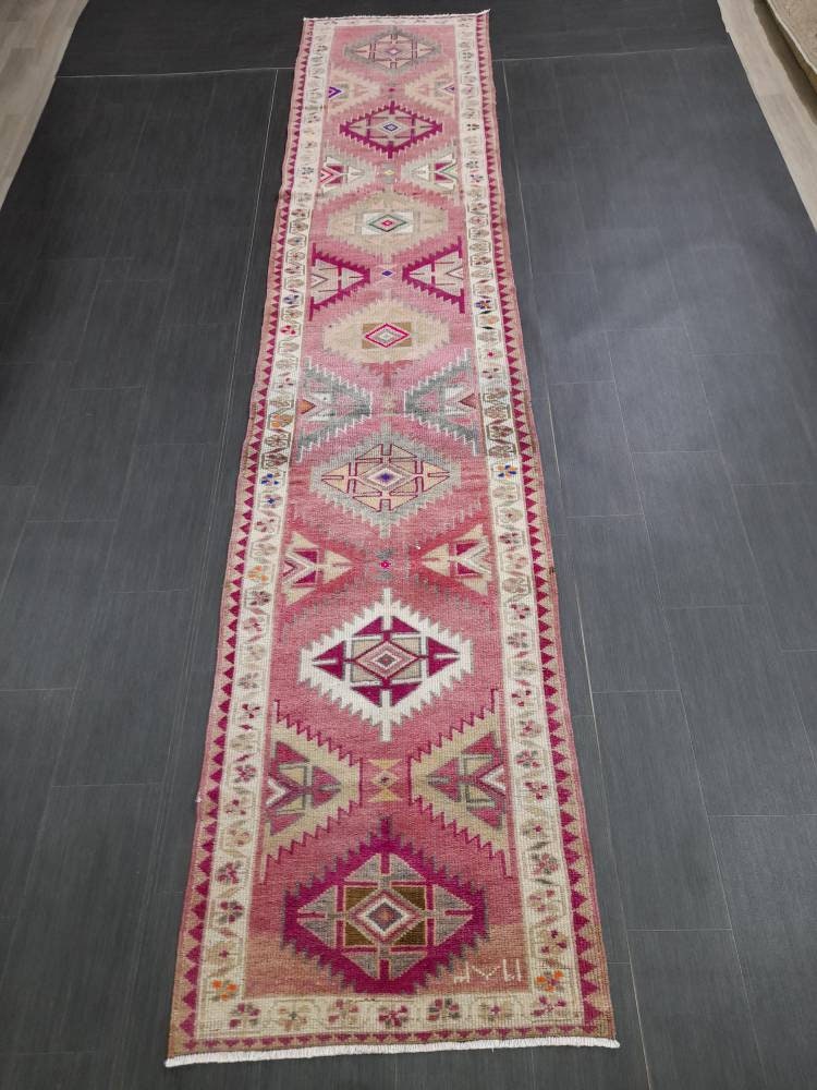Beige Turkish Runner Rug 2' 9" x 13' Hand-Knotted texture