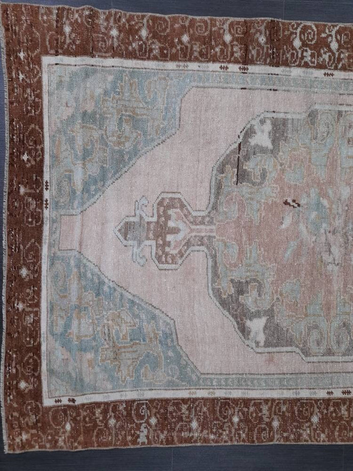 Beige Turkish Runner Rug 4' x 6' 5" Hand-Knotted texture