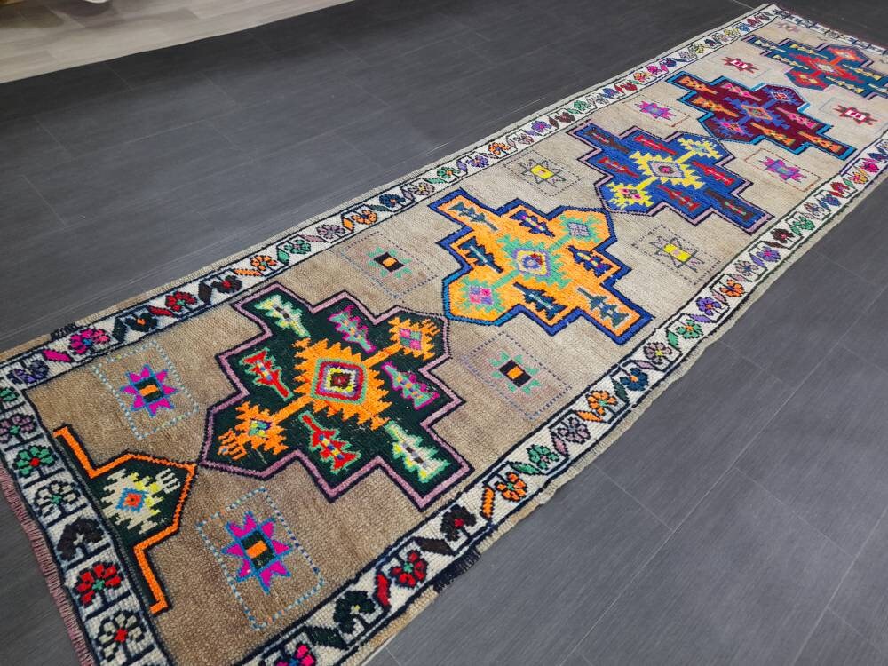 Beige Turkish Runner Rug 3' x 10' 10" Hand-Knotted detail